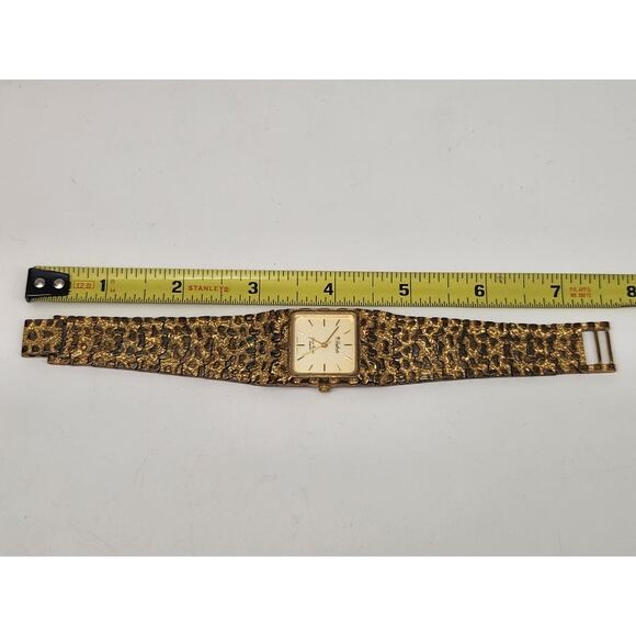 Dufonte Lucien Piccard Watch Womens Nugget Watch Gold Tone 26mm Case Classic main image 7